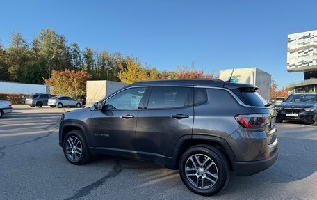 Jeep Compass II, 2020 год, 2 500 000 рублей, 11 фотография