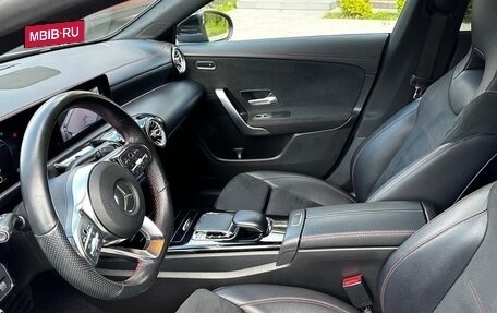 Mercedes-Benz CLA, 2019 год, 3 000 000 рублей, 15 фотография