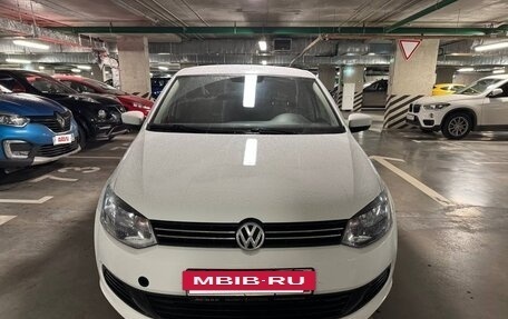 Volkswagen Polo VI (EU Market), 2015 год, 800 000 рублей, 6 фотография