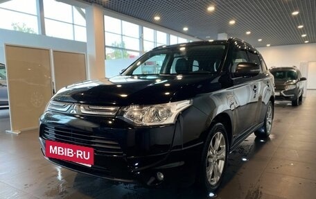 Mitsubishi Outlander III рестайлинг 3, 2013 год, 1 035 000 рублей, 7 фотография