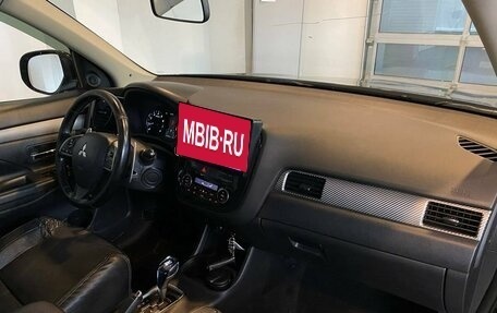 Mitsubishi Outlander III рестайлинг 3, 2013 год, 1 035 000 рублей, 12 фотография