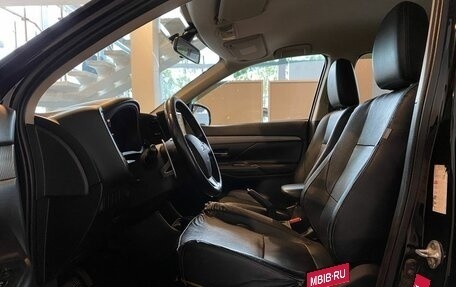 Mitsubishi Outlander III рестайлинг 3, 2013 год, 1 035 000 рублей, 16 фотография