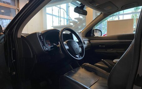 Mitsubishi Outlander III рестайлинг 3, 2013 год, 1 035 000 рублей, 22 фотография