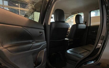 Mitsubishi Outlander III рестайлинг 3, 2013 год, 1 035 000 рублей, 23 фотография