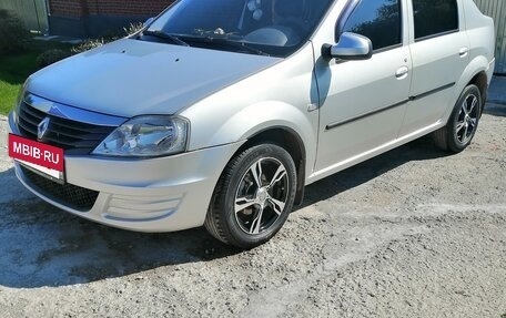 Renault Logan I, 2013 год, 495 000 рублей, 2 фотография