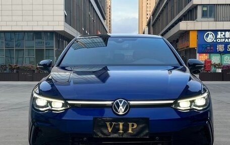 Volkswagen Golf VIII, 2021 год, 1 600 000 рублей, 2 фотография