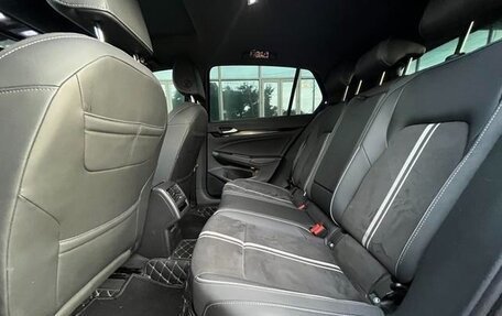 Volkswagen Golf VIII, 2021 год, 1 600 000 рублей, 13 фотография