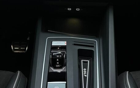 Volkswagen Golf VIII, 2021 год, 1 600 000 рублей, 17 фотография