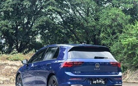 Volkswagen Golf VIII, 2021 год, 1 600 000 рублей, 7 фотография