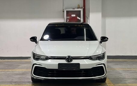 Volkswagen Golf VIII, 2021 год, 1 600 000 рублей, 2 фотография