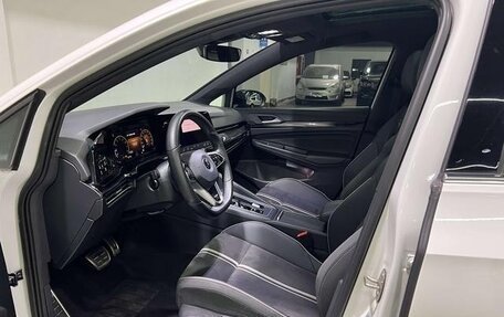 Volkswagen Golf VIII, 2021 год, 1 600 000 рублей, 8 фотография