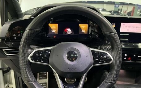 Volkswagen Golf VIII, 2021 год, 1 600 000 рублей, 11 фотография