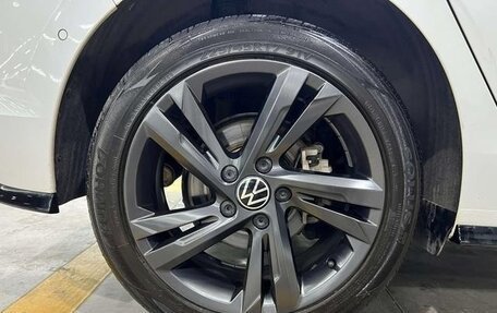 Volkswagen Golf VIII, 2021 год, 1 600 000 рублей, 20 фотография