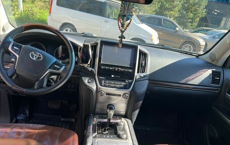 Toyota Land Cruiser 200, 2015 год, 5 999 999 рублей, 8 фотография