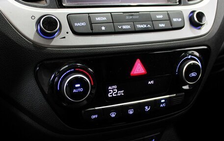 Hyundai Solaris II рестайлинг, 2017 год, 1 350 000 рублей, 14 фотография