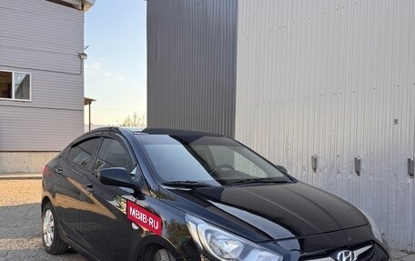 Hyundai Solaris II рестайлинг, 2011 год, 679 000 рублей, 2 фотография
