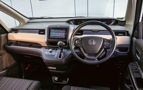 Honda Freed II, 2018 год, 1 590 000 рублей, 6 фотография