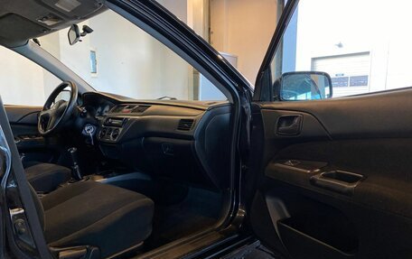 Mitsubishi Lancer IX, 2006 год, 350 000 рублей, 25 фотография