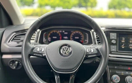 Volkswagen T-Roc I, 2021 год, 1 350 500 рублей, 9 фотография