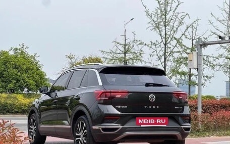 Volkswagen T-Roc I, 2021 год, 1 350 500 рублей, 4 фотография