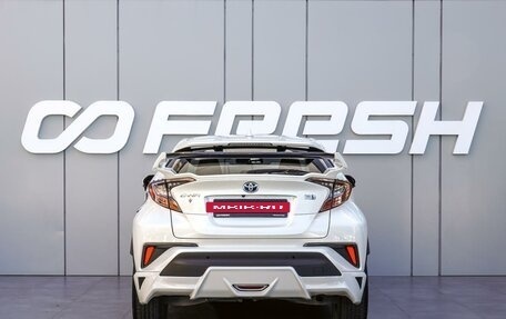 Toyota C-HR I рестайлинг, 2019 год, 2 365 000 рублей, 4 фотография