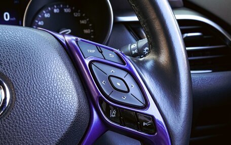 Toyota C-HR I рестайлинг, 2019 год, 2 365 000 рублей, 16 фотография