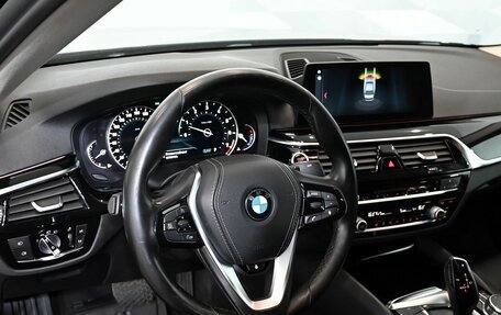 BMW 5 серия, 2018 год, 3 850 000 рублей, 10 фотография