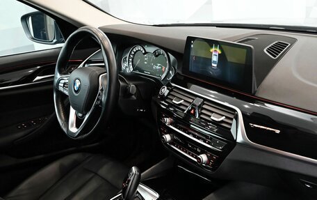 BMW 5 серия, 2018 год, 3 850 000 рублей, 14 фотография