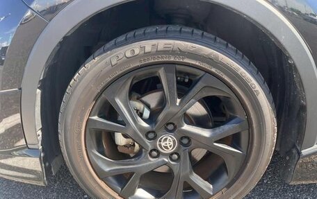 Toyota C-HR I рестайлинг, 2021 год, 1 735 000 рублей, 8 фотография