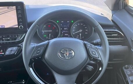 Toyota C-HR I рестайлинг, 2021 год, 1 735 000 рублей, 11 фотография