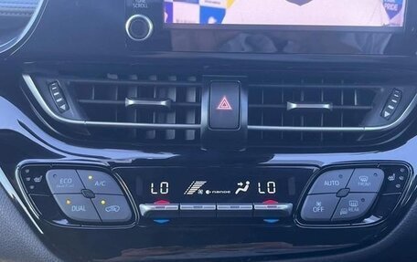 Toyota C-HR I рестайлинг, 2021 год, 1 735 000 рублей, 16 фотография