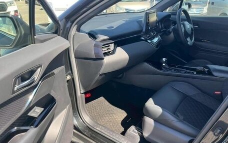 Toyota C-HR I рестайлинг, 2021 год, 1 735 000 рублей, 21 фотография