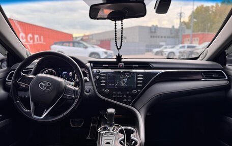 Toyota Camry, 2019 год, 2 490 000 рублей, 15 фотография