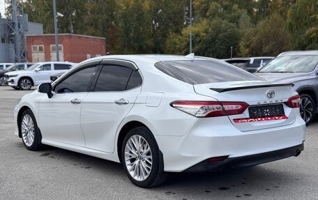 Toyota Camry, 2019 год, 2 490 000 рублей, 5 фотография