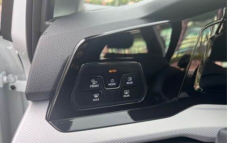 Volkswagen Golf VIII, 2021 год, 1 646 000 рублей, 10 фотография