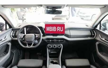 Skoda Kodiaq, 2025 год, 5 300 000 рублей, 10 фотография