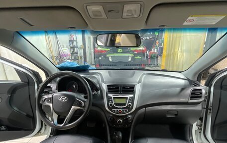 Hyundai Solaris II рестайлинг, 2011 год, 650 000 рублей, 11 фотография