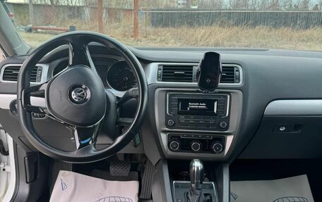 Volkswagen Jetta VI, 2018 год, 1 350 000 рублей, 3 фотография
