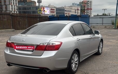 Honda Accord IX рестайлинг, 2013 год, 1 950 000 рублей, 3 фотография