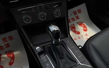 Volkswagen Passat B8 рестайлинг, 2021 год, 1 700 000 рублей, 13 фотография