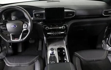 Ford Explorer VI, 2022 год, 4 500 000 рублей, 8 фотография