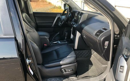 Toyota Land Cruiser Prado 150 рестайлинг 2, 2010 год, 2 750 000 рублей, 13 фотография