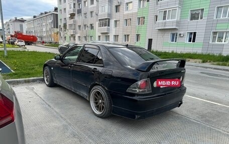 Toyota Altezza, 2002 год, 740 000 рублей, 3 фотография
