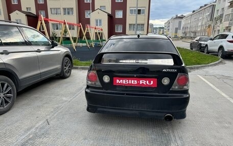 Toyota Altezza, 2002 год, 740 000 рублей, 5 фотография