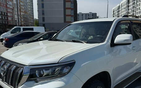 Toyota Land Cruiser Prado 150 рестайлинг 2, 2010 год, 2 500 000 рублей, 1 фотография