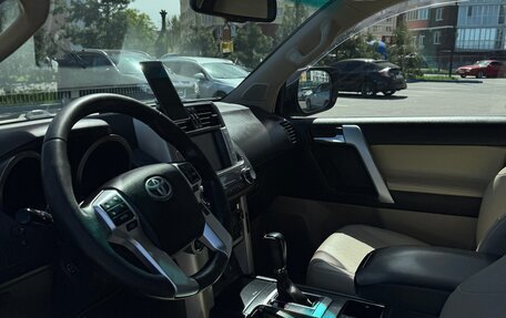 Toyota Land Cruiser Prado 150 рестайлинг 2, 2010 год, 2 500 000 рублей, 8 фотография