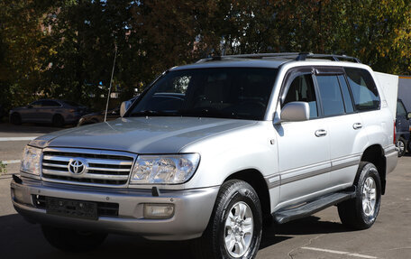 Toyota Land Cruiser 100 рестайлинг 2, 2006 год, 2 590 000 рублей, 1 фотография