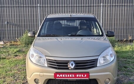 Renault Sandero I, 2012 год, 679 000 рублей, 2 фотография