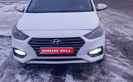 Hyundai Solaris II рестайлинг, 2017 год, 720 000 рублей, 1 фотография