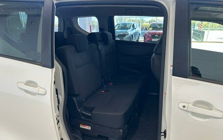 Toyota Sienta II, 2019 год, 1 569 000 рублей, 17 фотография